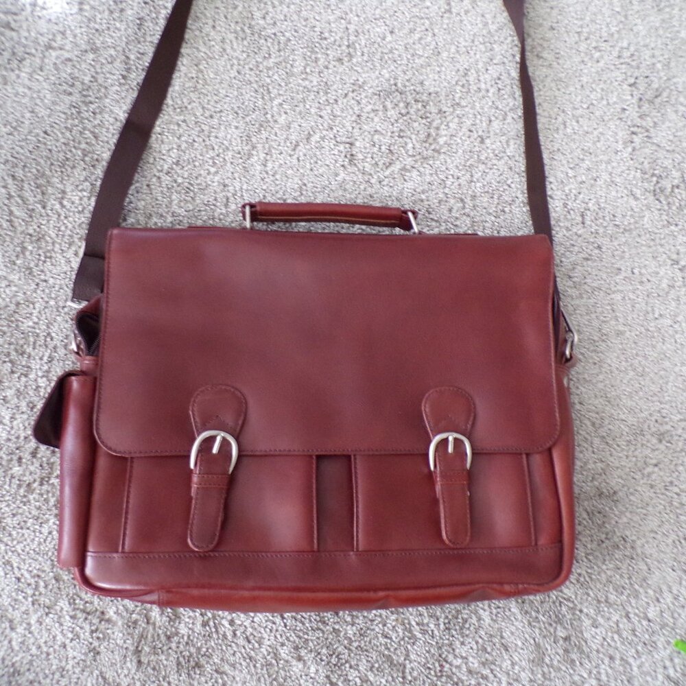 Wilsons leather laptop crossbody bag